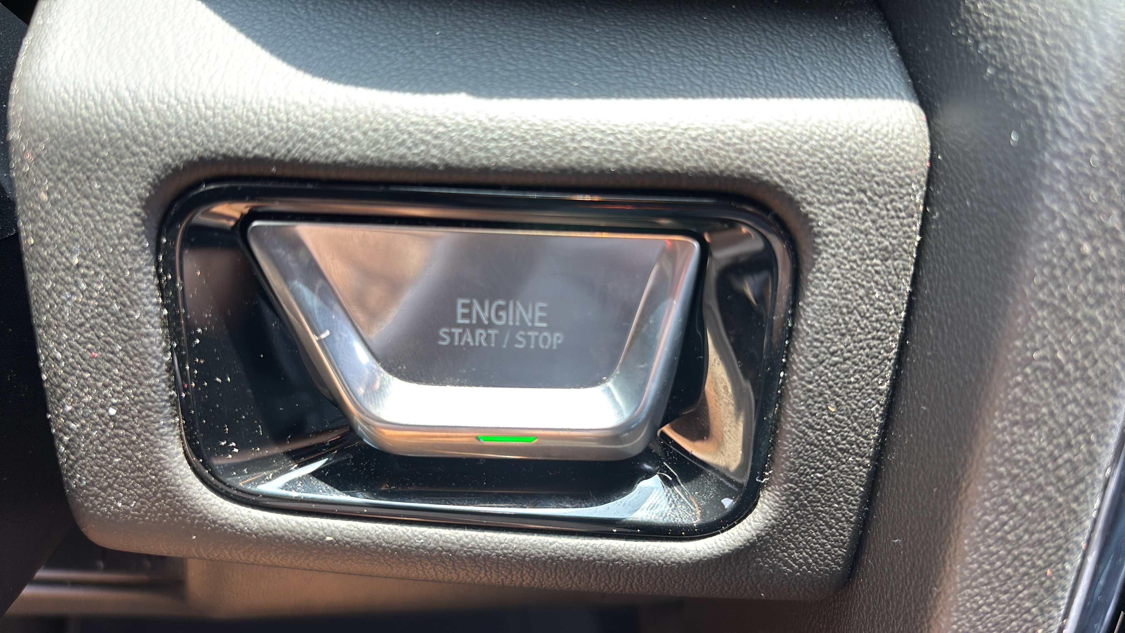 Used 2025 GMC Yukon XL AT4 AWD/4WD image 33