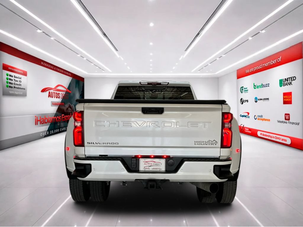 Used 2024 Chevrolet Silverado 3500 High Country w/ High Country Premium Package AWD/4WD image 7