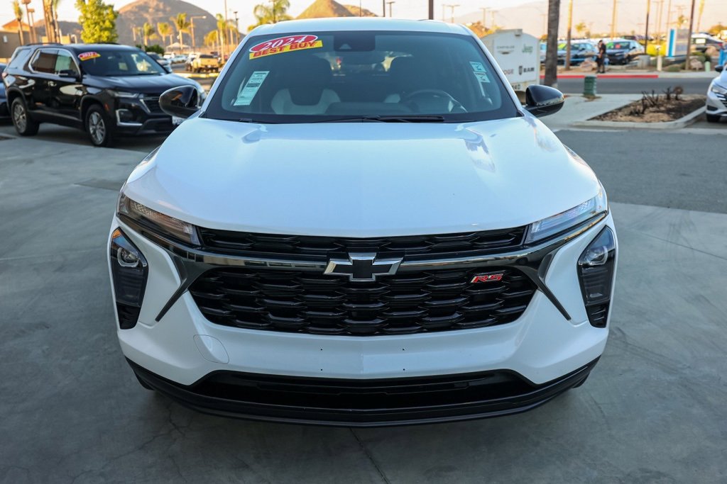 Used 2024 Chevrolet Trax RS w/ Driver Confidence Package image 9