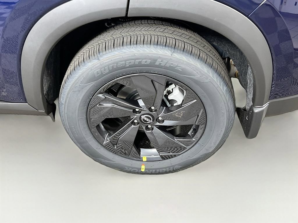 New 2026 Nissan Rogue SV AWD/4WD image 25