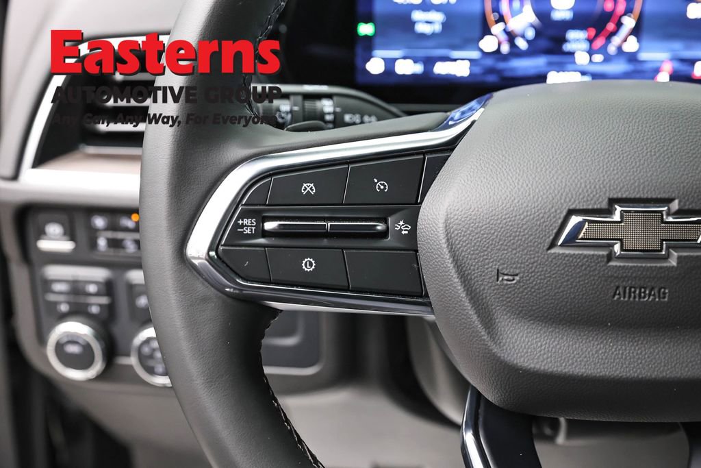 Used 2025 Chevrolet Suburban Z71 AWD/4WD image 15