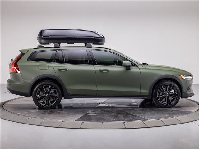 New 2026 Volvo V60 B5 Cross Country Plus w/ Climate Package image 6