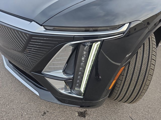 Certified 2024 Cadillac Lyriq Luxury image 28