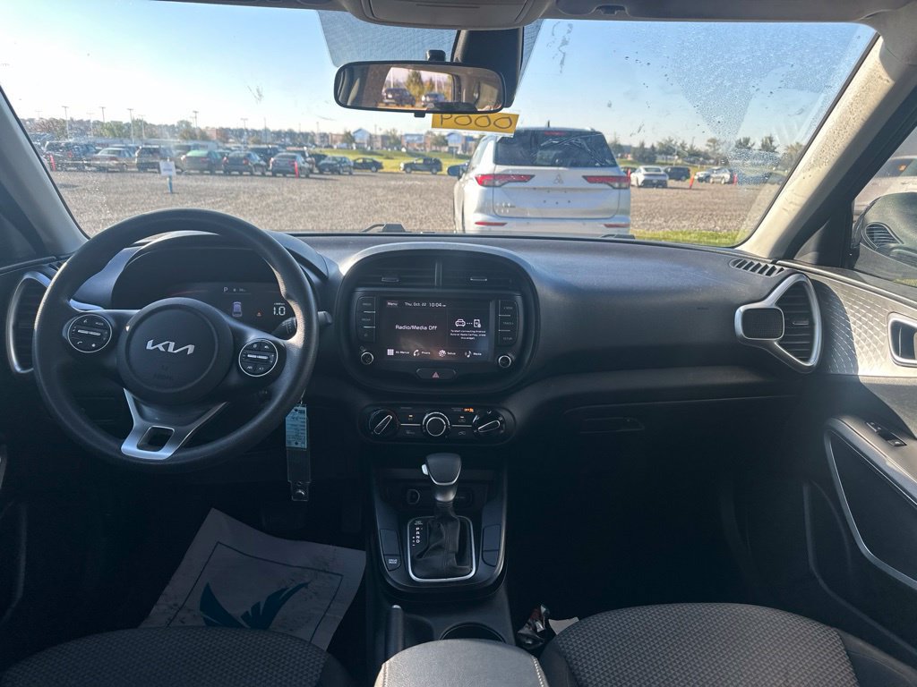 Used 2023 Kia Soul LX FWD image 13