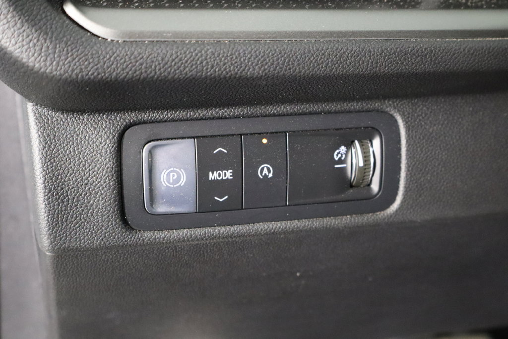 Used 2026 Chevrolet Traverse LT w/ Driver Confidence Package FWD image 23