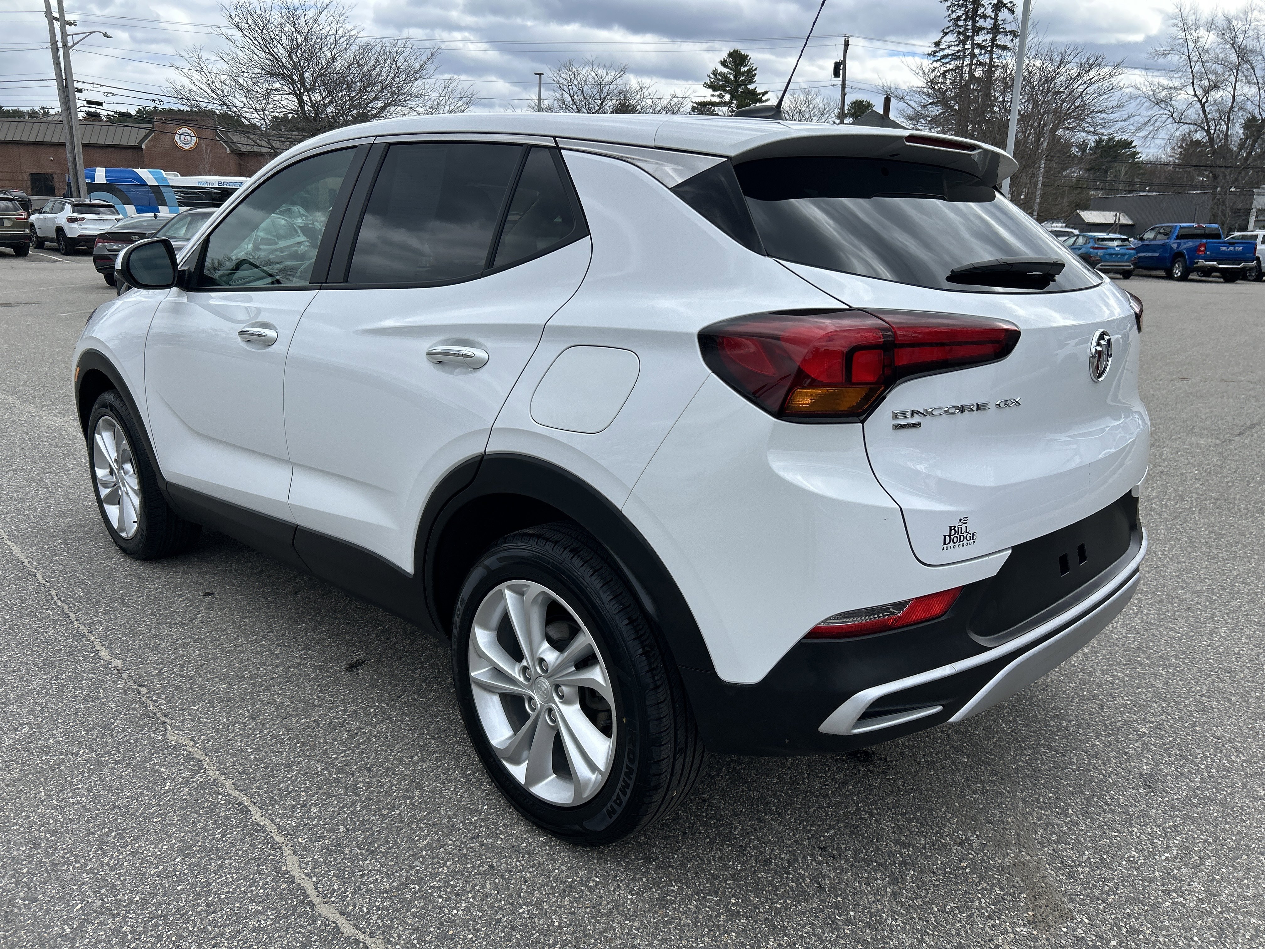 Used 2023 Buick Encore GX Preferred w/ Cold Weather Comfort Package AWD/4WD image 7