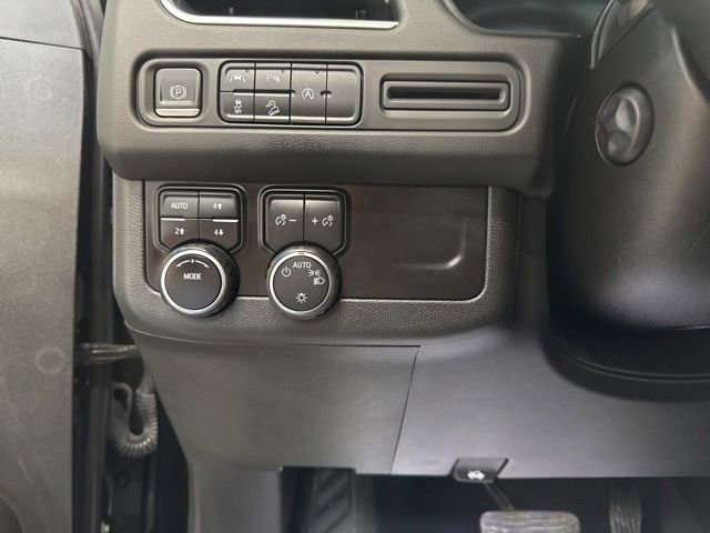 Used 2023 Chevrolet Suburban Premier AWD/4WD image 26