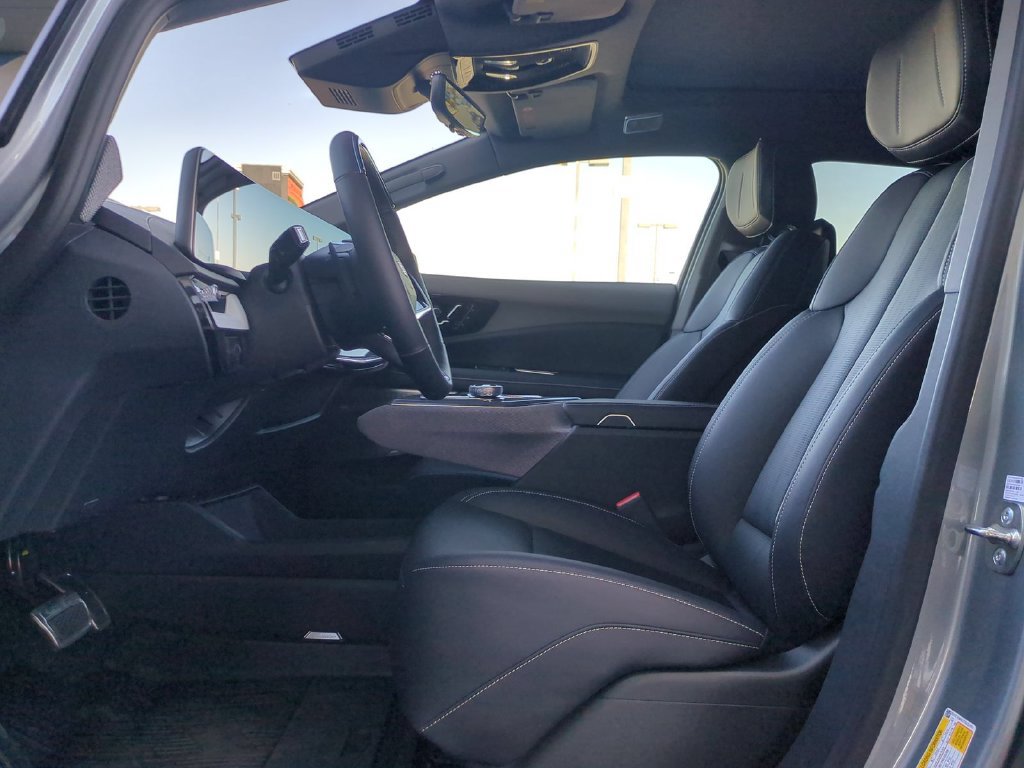 Certified 2026 Cadillac Optiq Sport 2 w/ LPO, Floor Liner Package RWD image 23