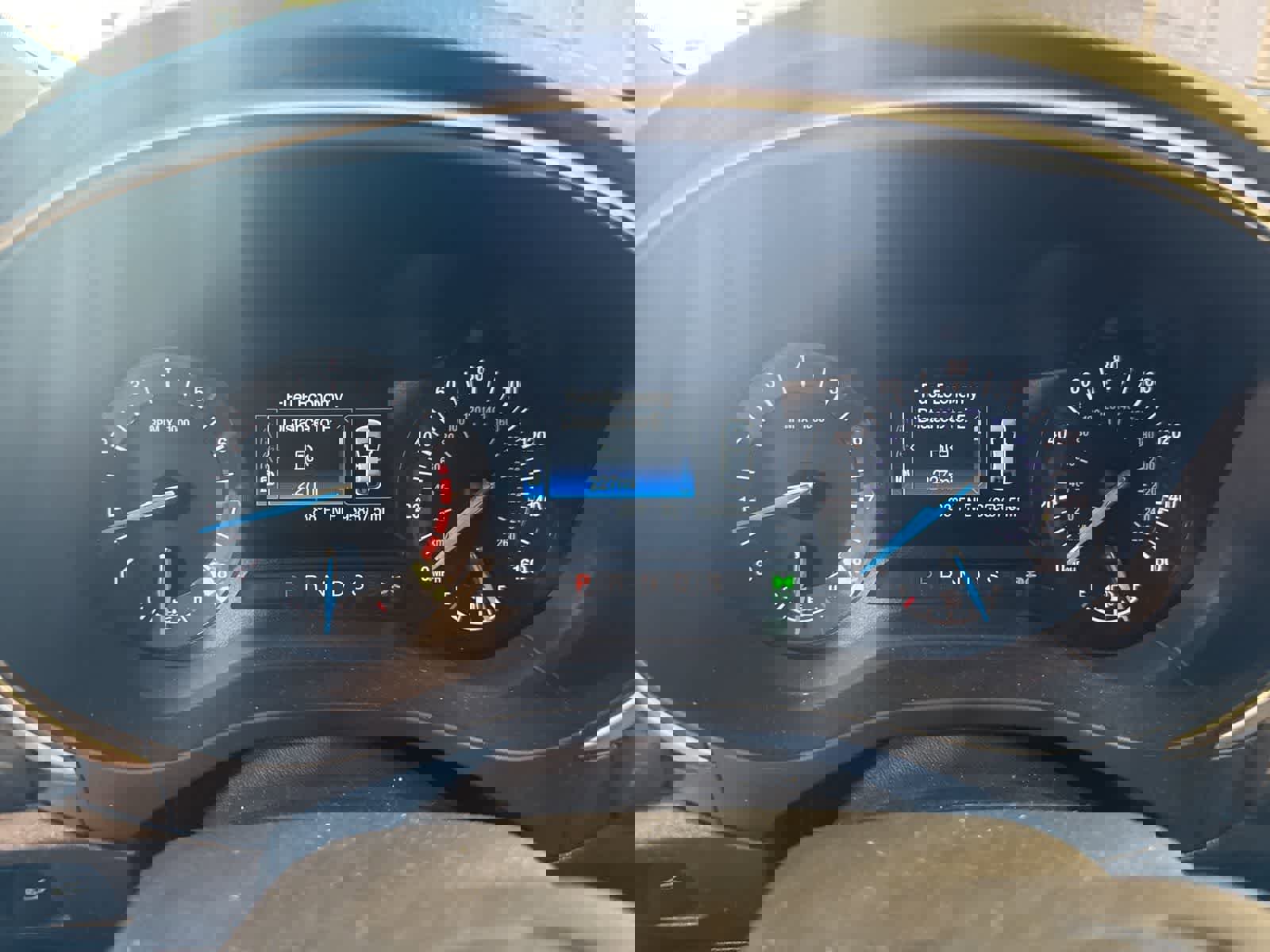 Used 2015 Ford Fusion SE w/ Equipment Group 201A image 19