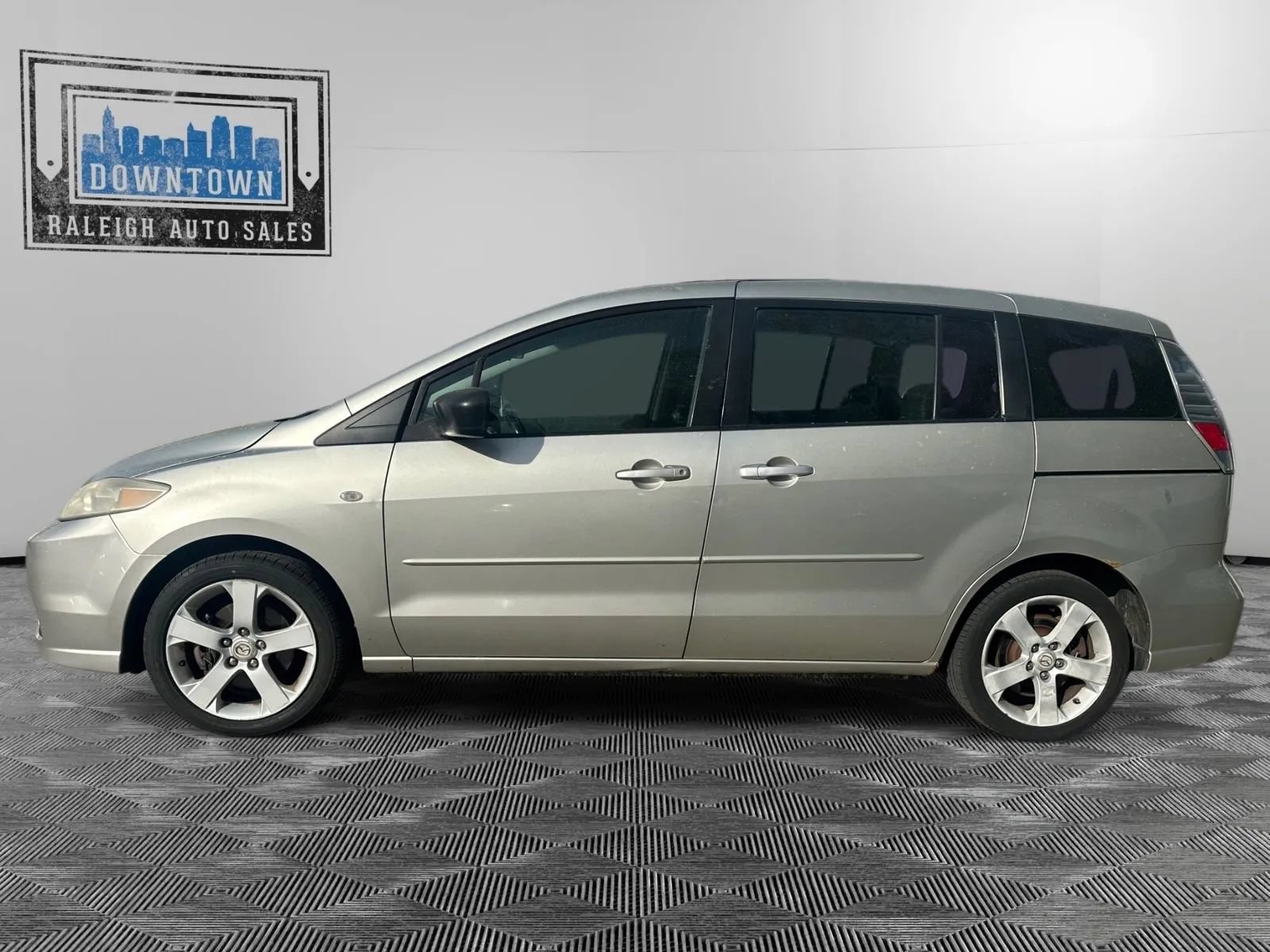 Used 2007 MAZDA MAZDA5 Sport FWD image 3