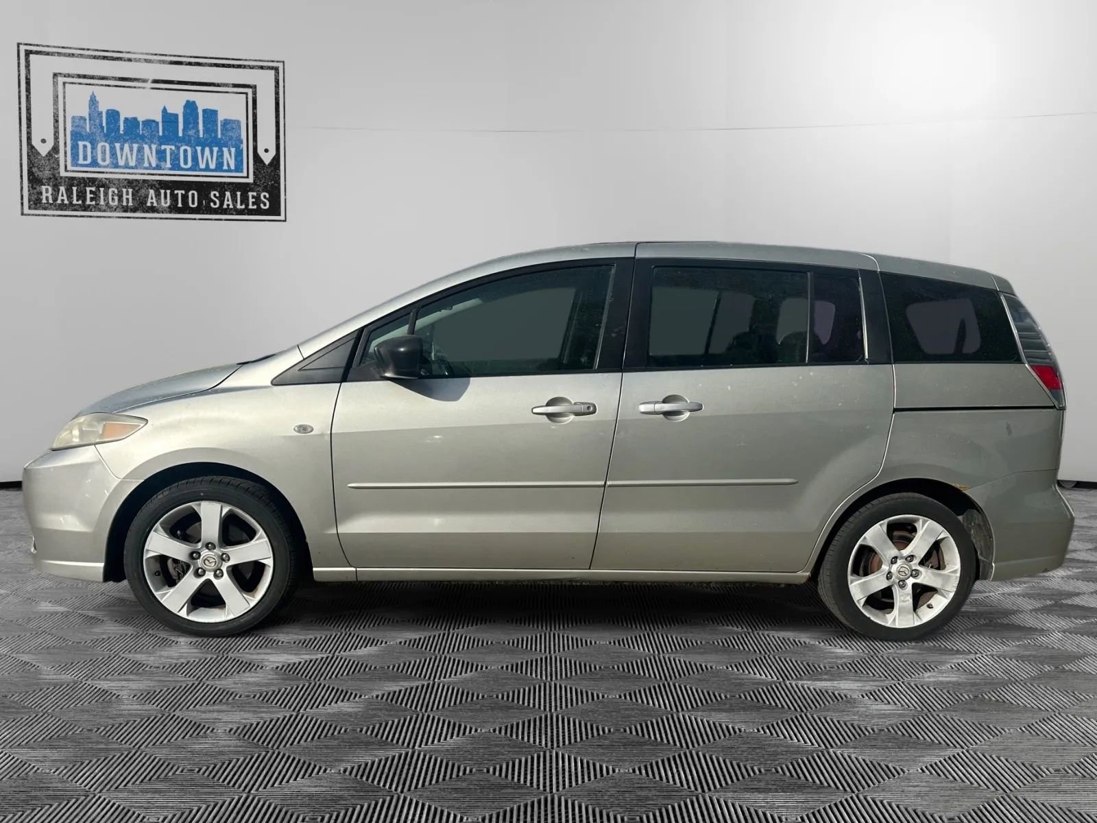 Used 2007 MAZDA MAZDA5 Sport FWD image 3