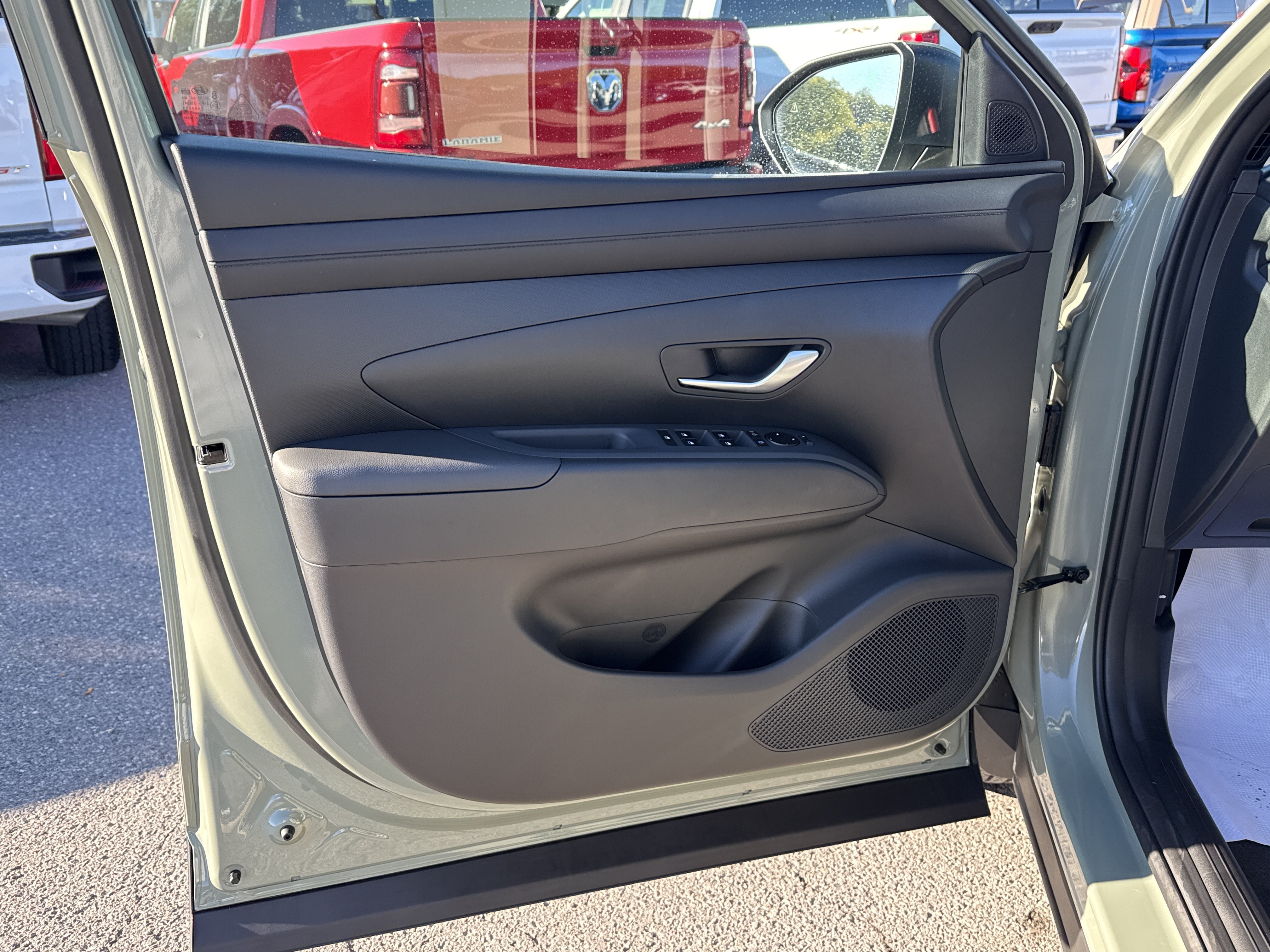 New 2027 Hyundai Santa Cruz SE AWD/4WD image 13