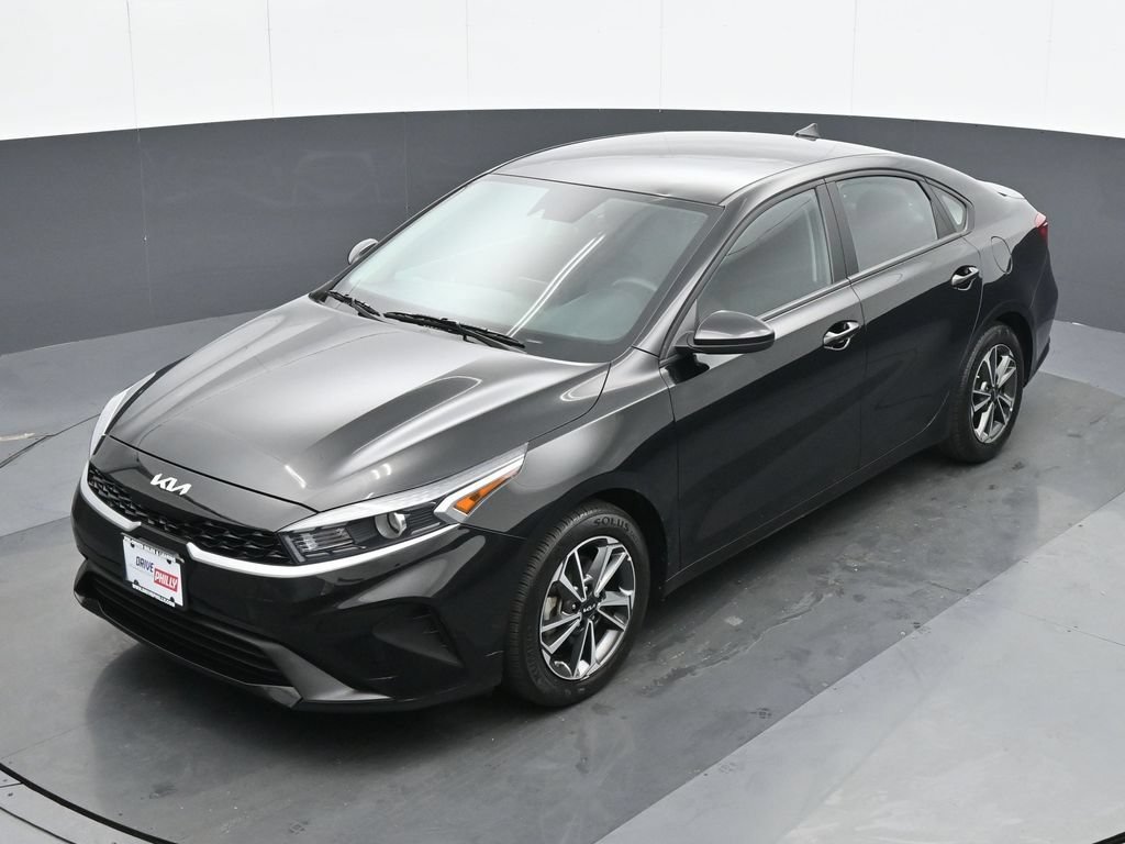 Used 2023 Kia Forte LXS FWD image 17