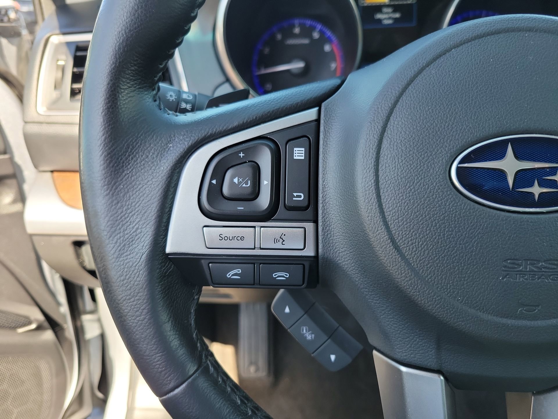 Used 2015 Subaru Outback 2.5i Limited AWD/4WD image 31
