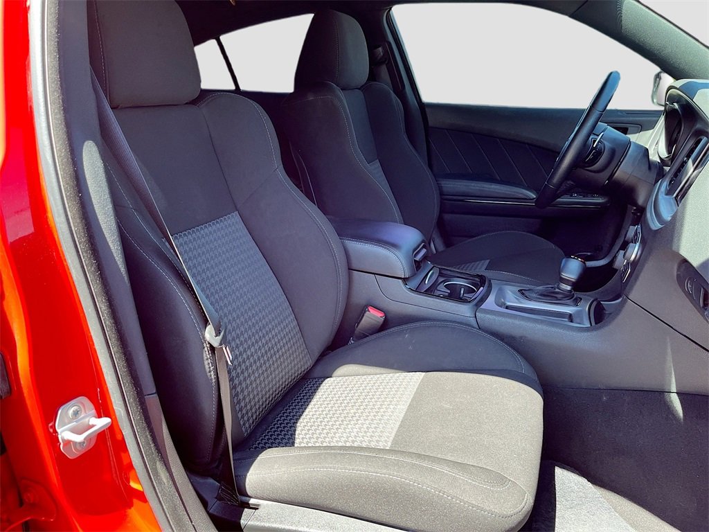 Used 2022 Dodge Charger R/T w/ Blacktop Package image 25