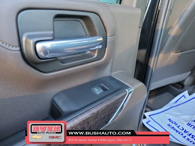 Used 2022 GMC Sierra 2500 Denali w/ Denali Black Diamond Edition AWD/4WD image 13