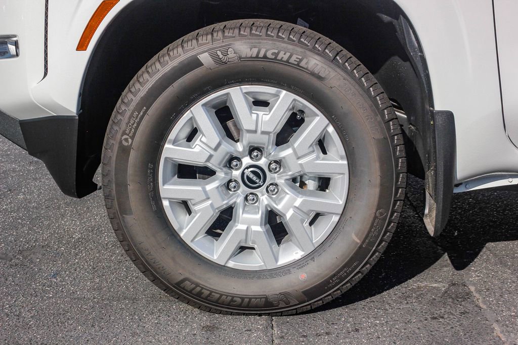 New 2024 Nissan Frontier SV w/ SV Convenience Package image 9