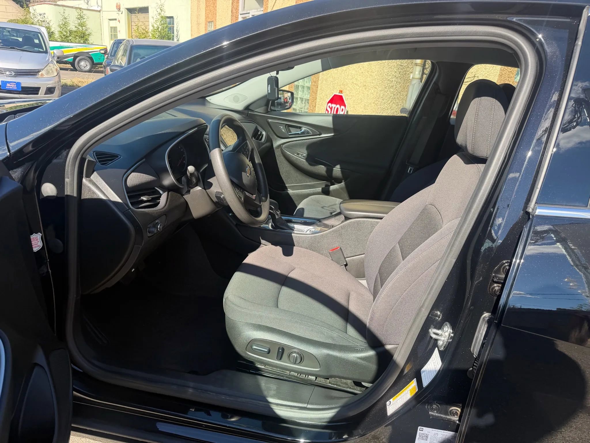Used 2023 Chevrolet Malibu LT FWD image 21