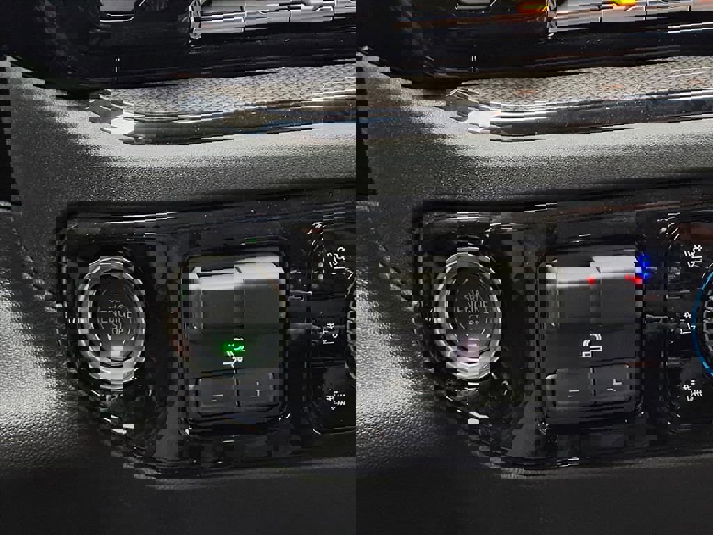 New 2026 Chevrolet Silverado 1500 ZR2 image 17