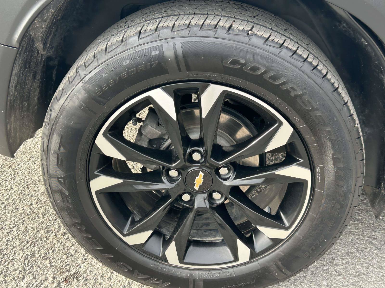Used 2023 Chevrolet TrailBlazer LT w/ Convenience Package FWD image 9