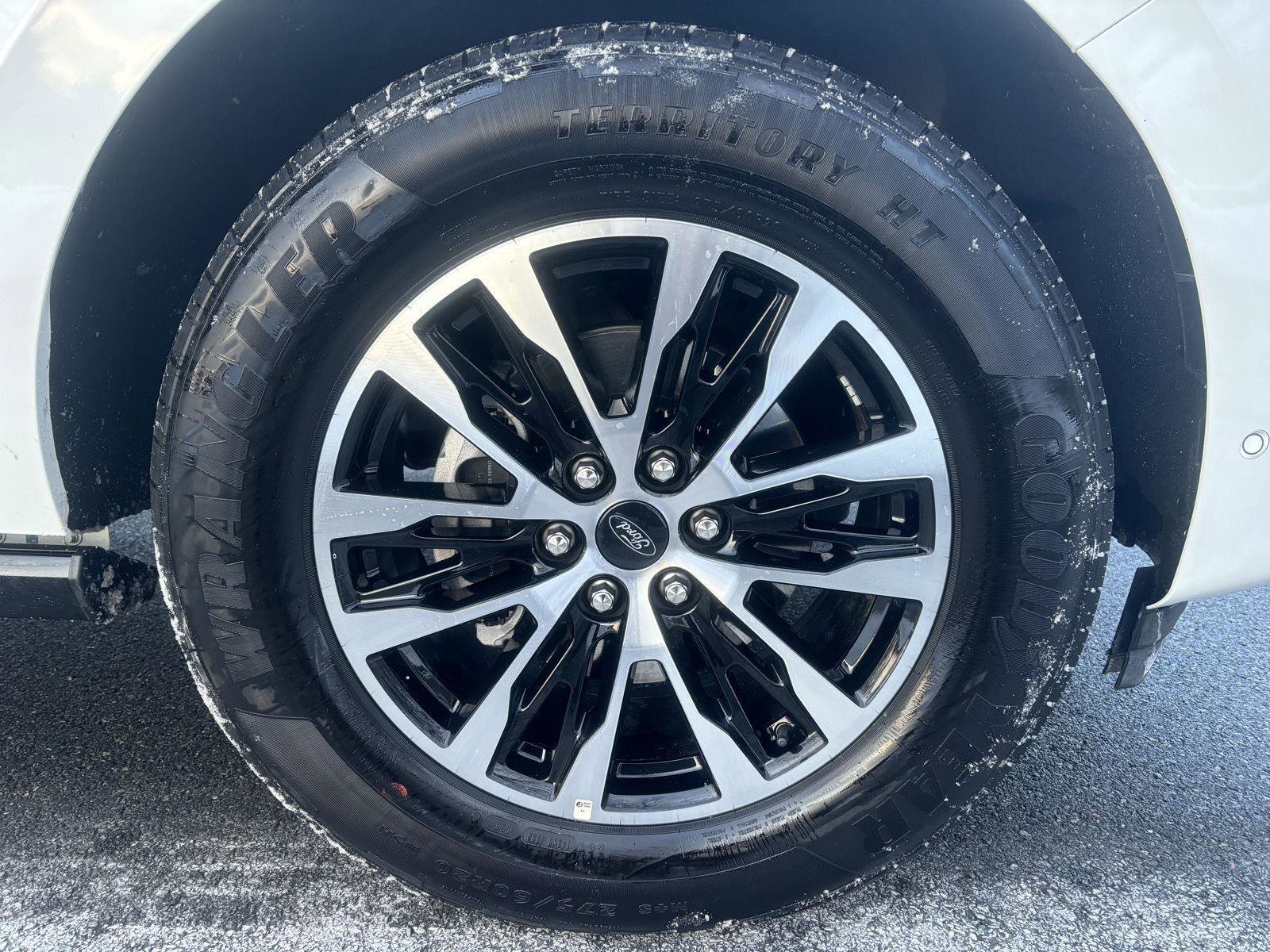 Used 2025 Ford Expedition Platinum image 33