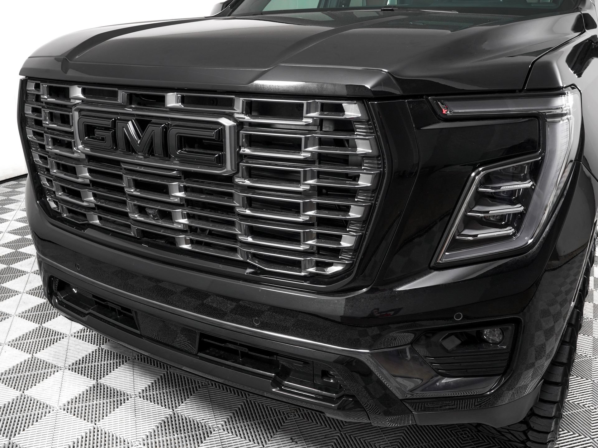 Used 2026 GMC Yukon Denali Ultimate AWD/4WD image 31