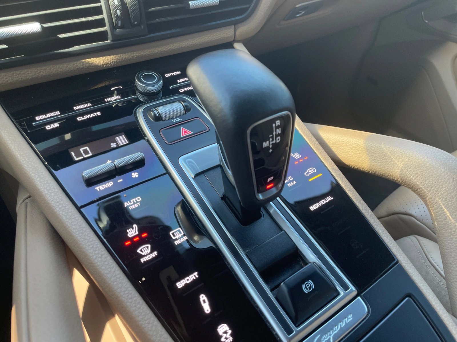 Used 2019 Porsche Cayenne S AWD/4WD image 18