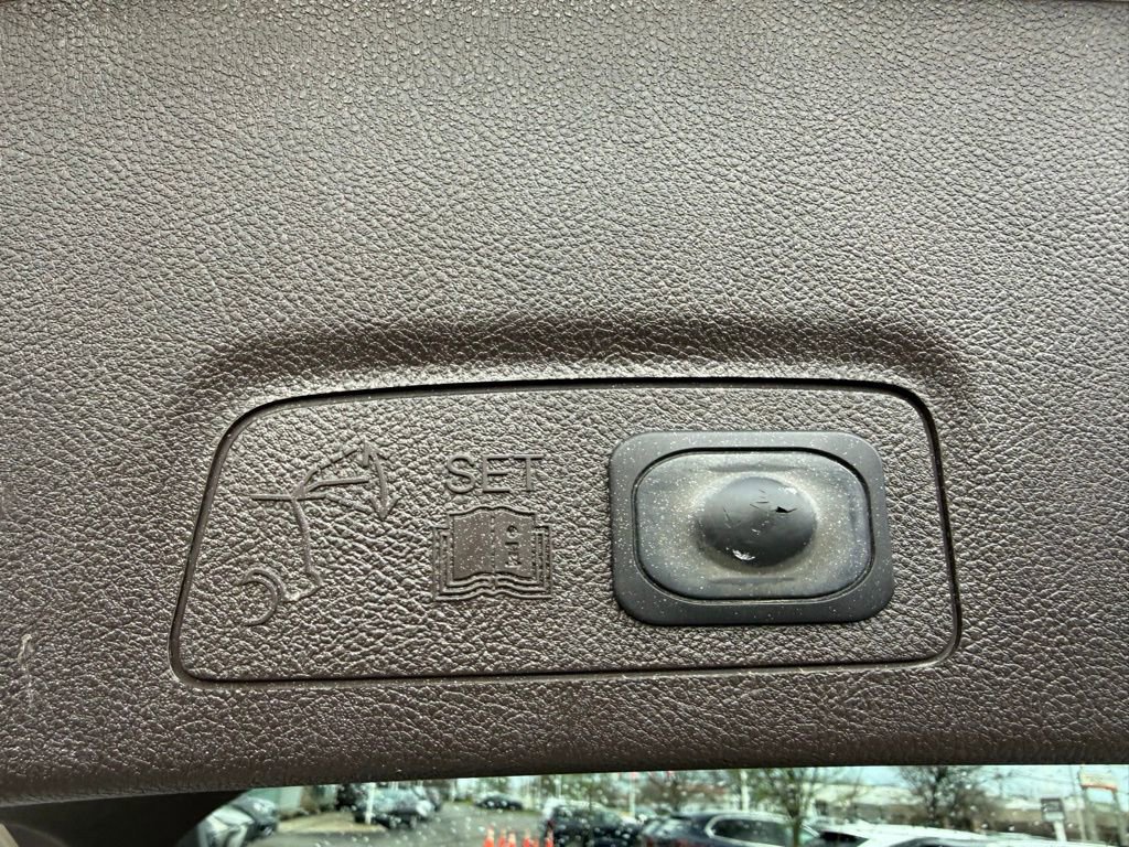 Used 2017 Lincoln MKC Select w/ Select Plus Package image 18