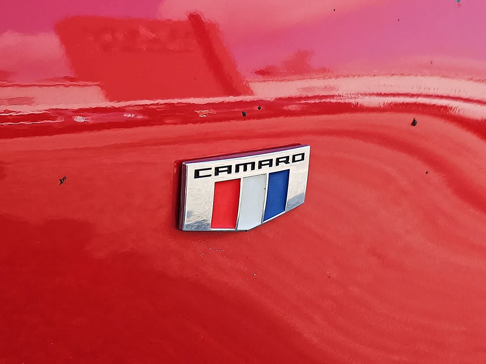 Used 2017 Chevrolet Camaro LT w/ Technology Package RWD image 4