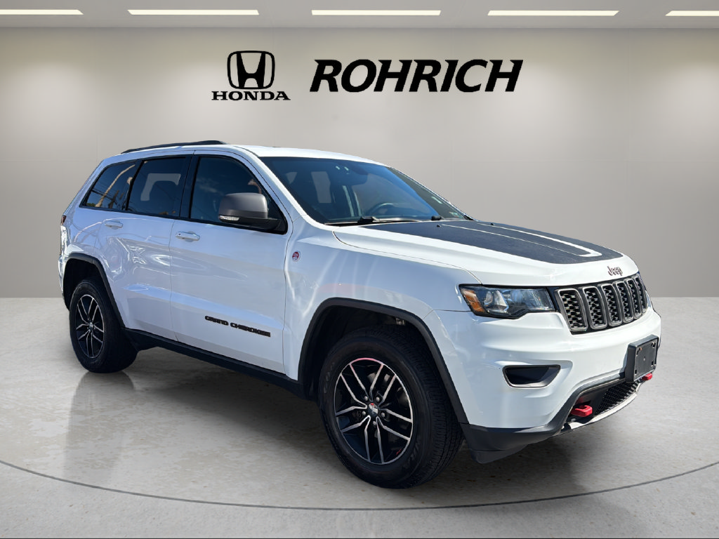Used 2017 Jeep Grand Cherokee Trailhawk AWD/4WD image 4