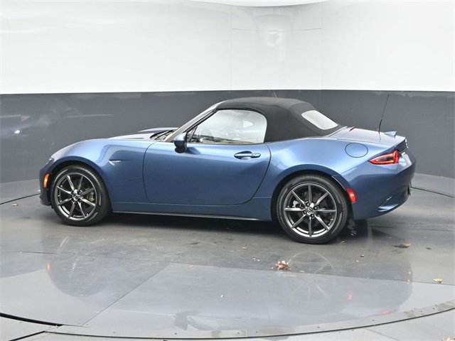 Used 2022 Volvo V60 T5 Cross Country w/ Advanced Package image 5