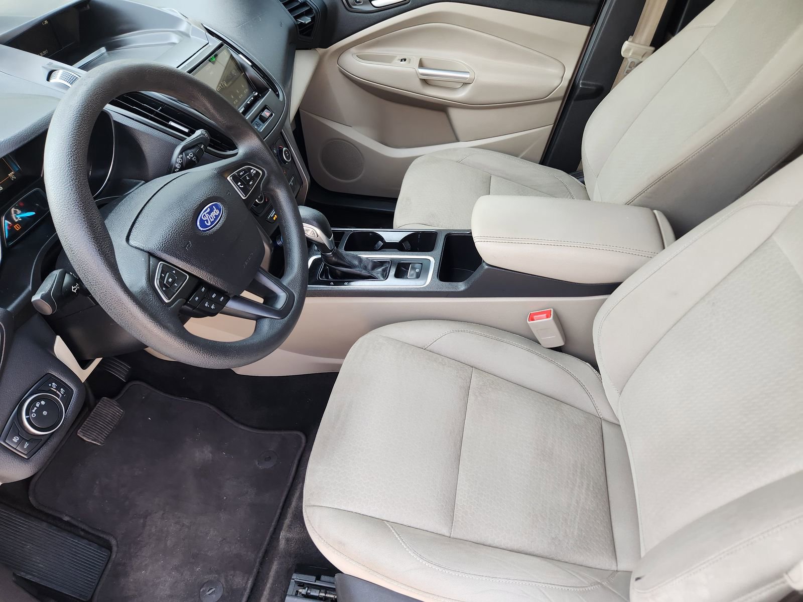 Used 2018 Ford Escape SE image 14