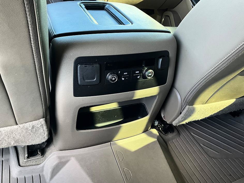 Used 2019 Chevrolet Tahoe LT w/ Luxury Package AWD/4WD image 32