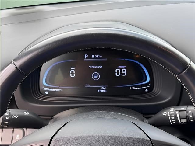 Certified 2024 Hyundai Venue SEL FWD image 25