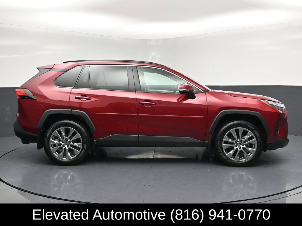 Used 2023 Toyota RAV4 XLE Premium AWD/4WD image 28