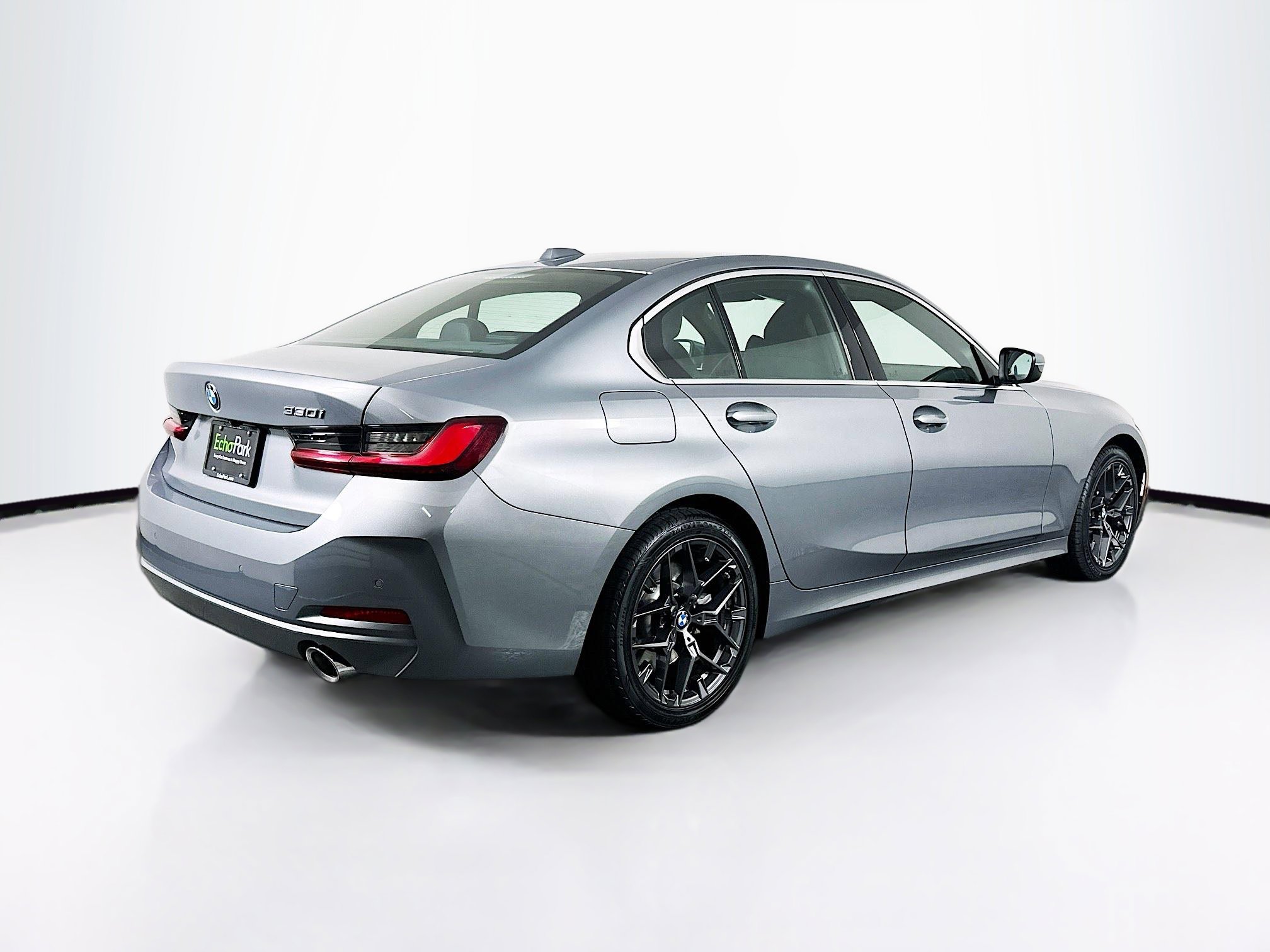 Used 2025 BMW 330i Sedan image 9