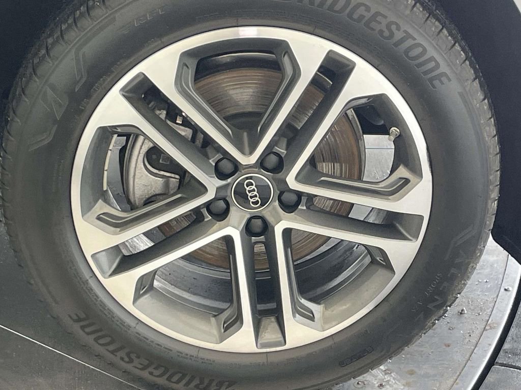 Certified 2025 Audi Q5 Premium w/ Convenience Package image 14