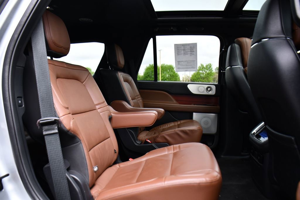Used 2022 Lincoln Navigator Reserve AWD/4WD image 18