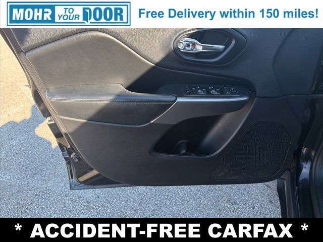 Used 2019 Jeep Cherokee Latitude Plus w/ Comfort/Convenience Group image 10