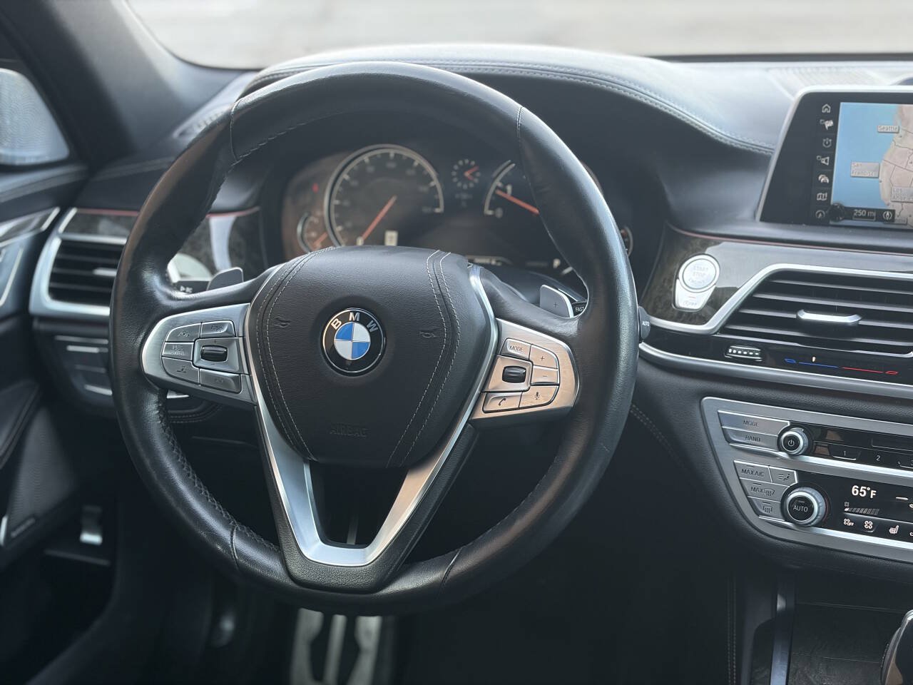 Used 2016 BMW 750i xDrive AWD/4WD image 26