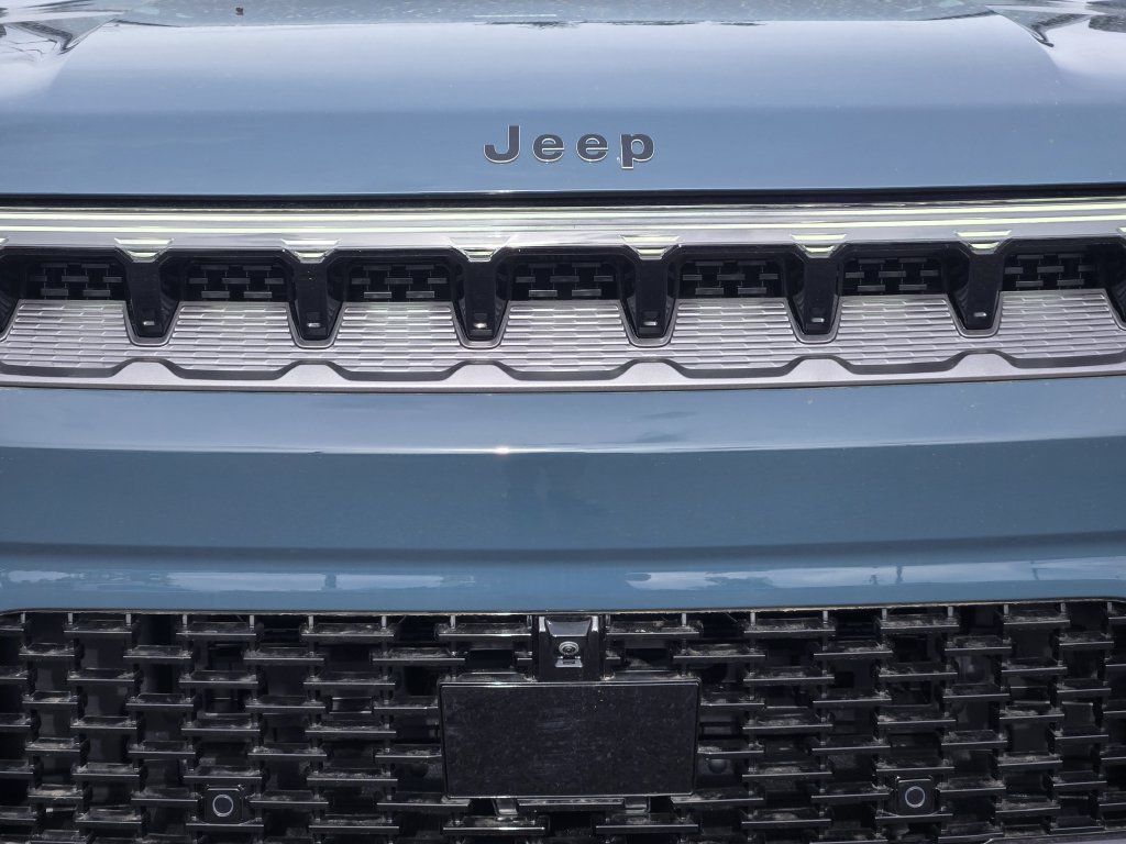 New 2026 Jeep Grand Wagoneer L Summit AWD/4WD image 11
