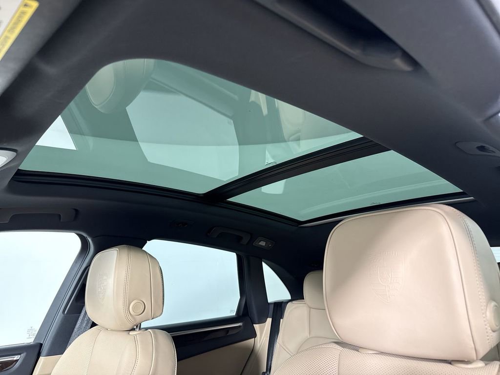 Certified 2024 Porsche Macan image 42