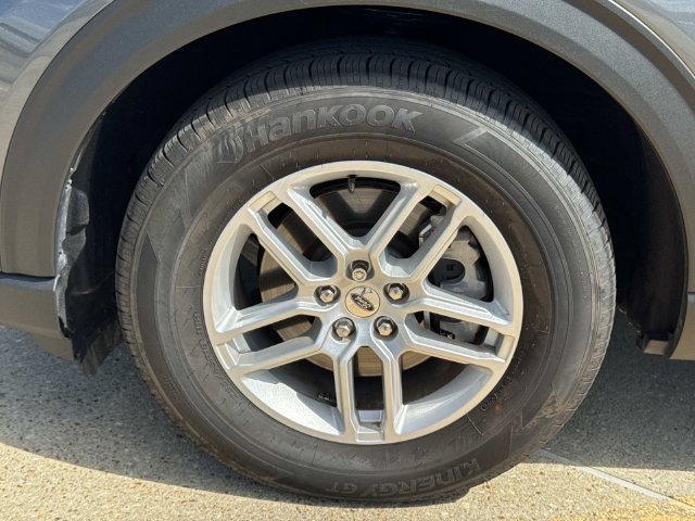 New 2026 Ford Explorer Active RWD image 5