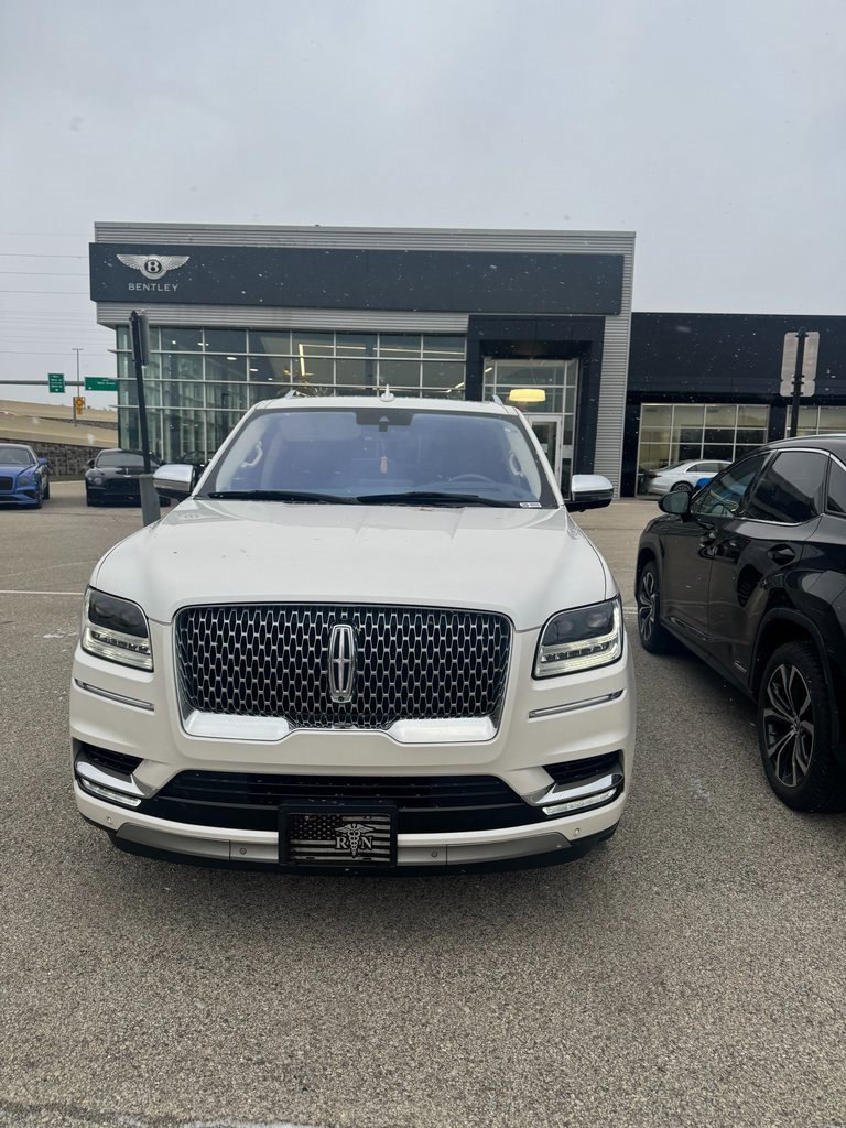 Used 2018 Lincoln Navigator Black Label w/ Cargo Package image 2
