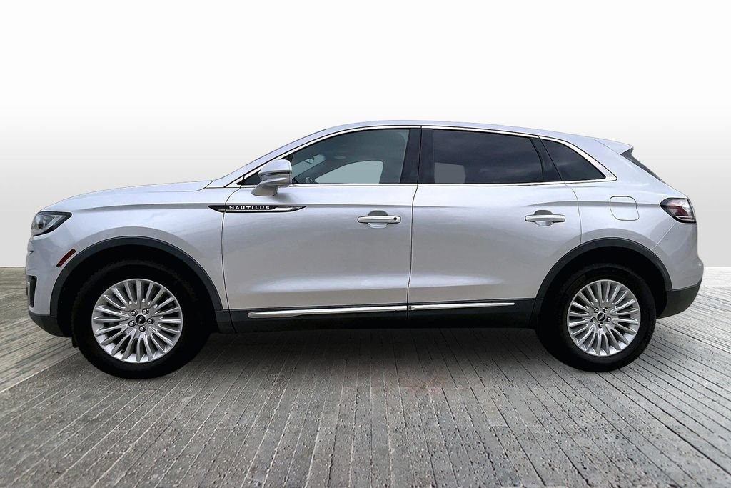 Used 2019 Lincoln Nautilus Premier AWD/4WD image 4