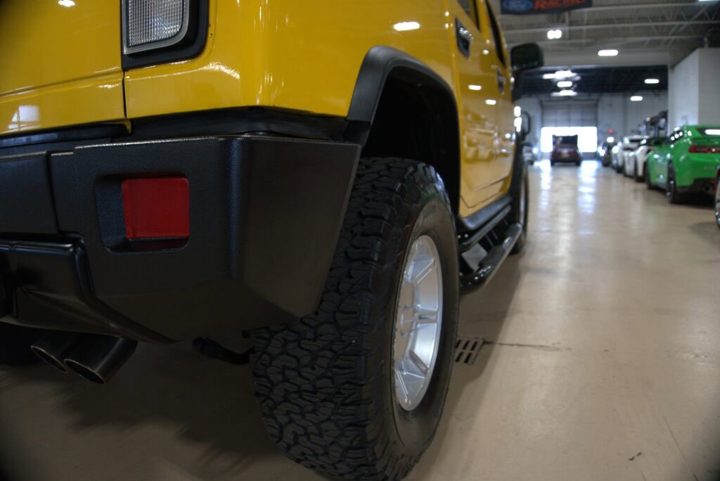 Used 2003 HUMMER H2 w/ Preferred Equipment Group image 24