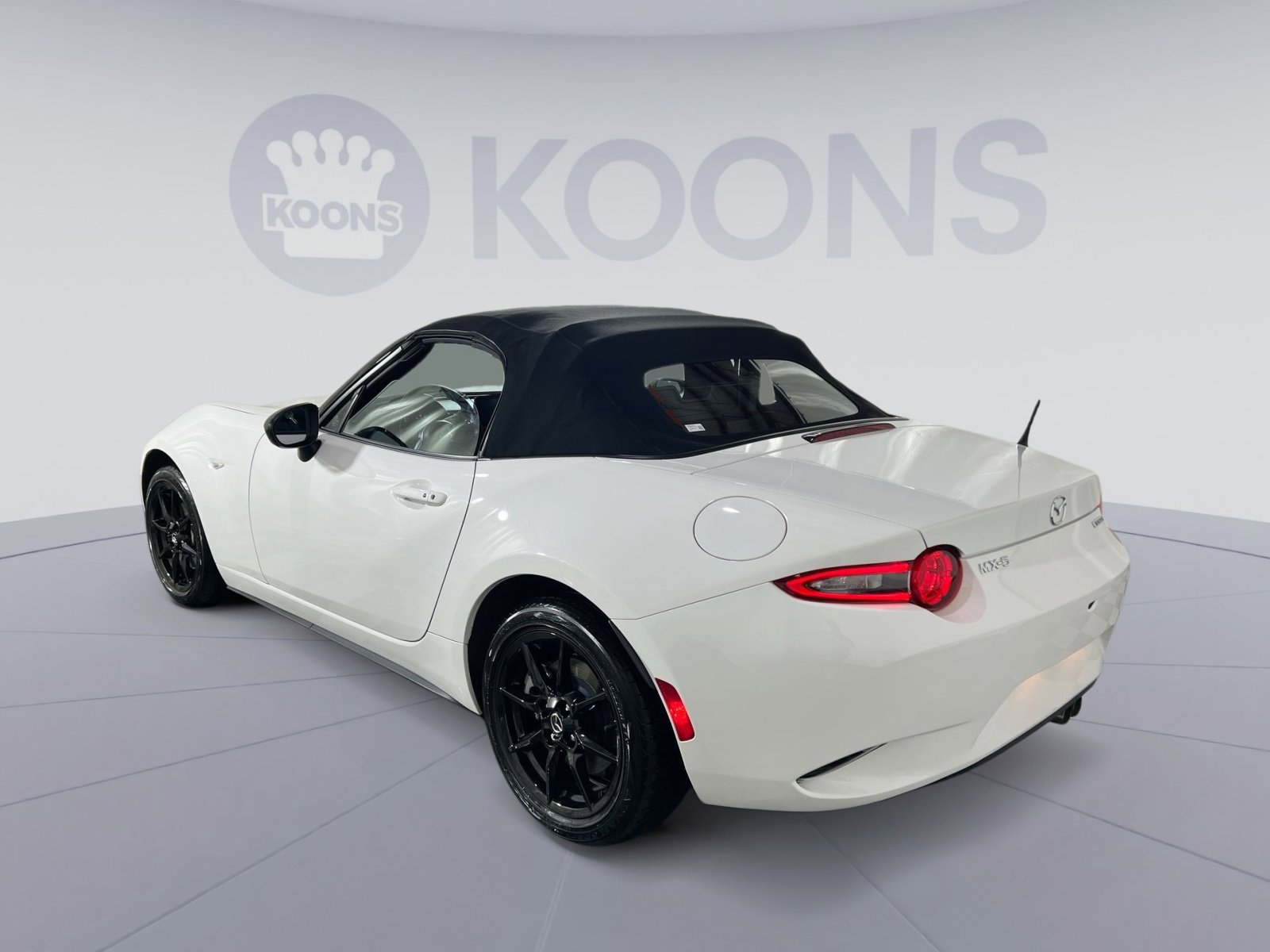 Used 2021 MAZDA MX-5 Miata Sport image 4