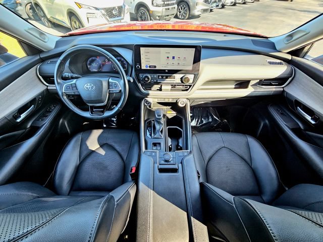 Used 2024 Toyota Grand Highlander AWD image 29