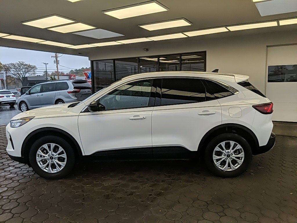 Certified 2023 Ford Escape Active image 8