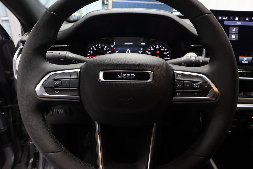 Used 2024 Jeep Compass Limited AWD/4WD image 30